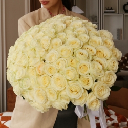 Букет  101 роза Аваланш 