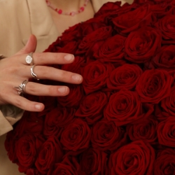 Букет 101 роза Рэд Наоми 