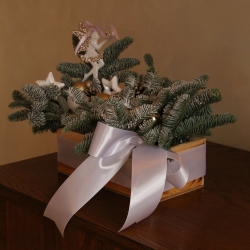 Новогодняя композиция в ящике