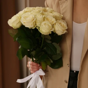 Букет из 15 роз Аваланш 