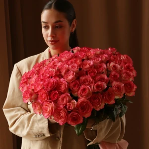 Букет 101 роза Джумилия