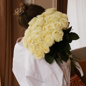 Букет из 31 роза Аваланш 