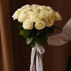 Букет из 31 роза Аваланш 