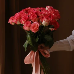 Букет из  31 роза Джумилия