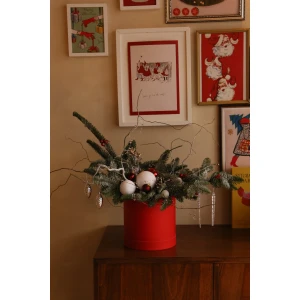 Новогодняя композиция в шляпной коробке