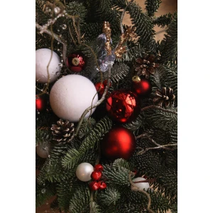 Новогодняя композиция в шляпной коробке