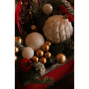 Новогодняя композиция в ящике