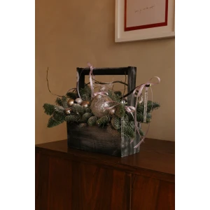 Новогодняя композиция в ящике